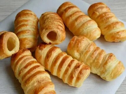Продукт из теста в виде длинных трубочек