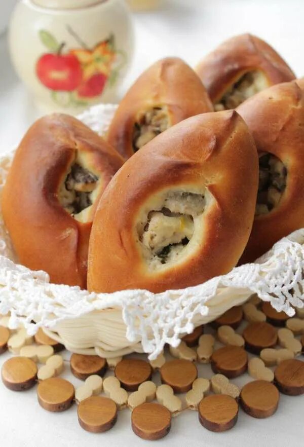 расстегай новотроицкий. пирожков-расстегаев. пошаговый рецепт расстегай. расстегай с картошкой. кулебяки расстегаи.