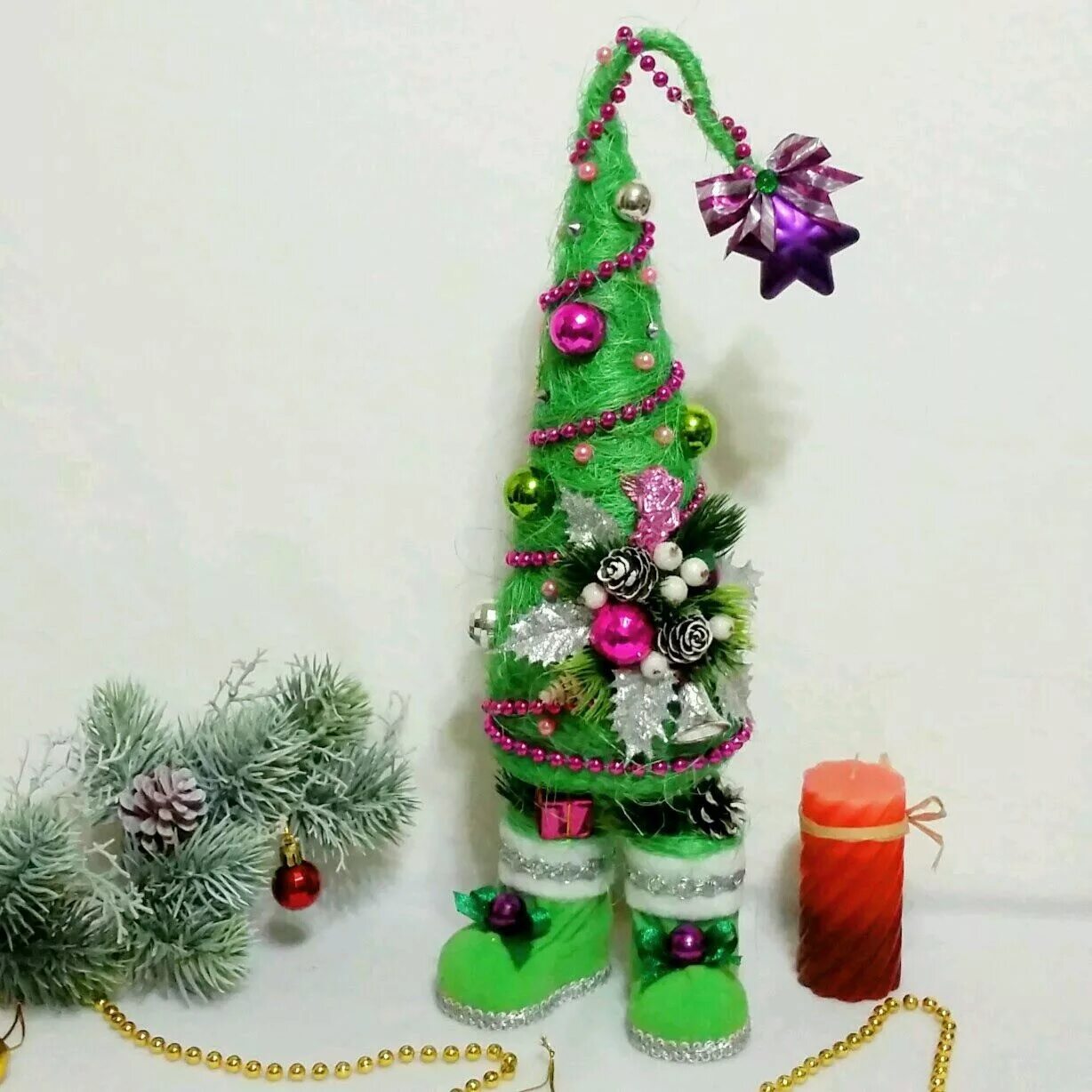 Елки топотушки. Елка топотушка новогодняя. Елочные игрушки елка топотушка. Елка топотушка снегурочка. Елочка с ручками и ножками.