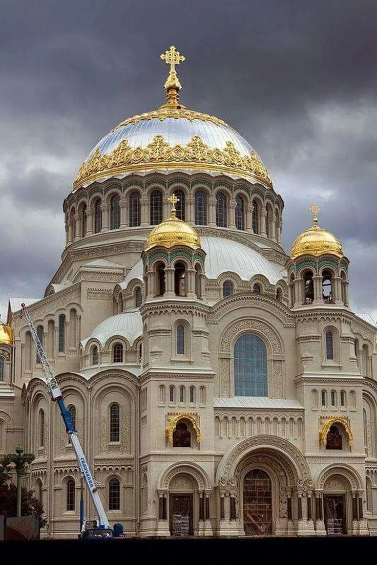 Храм исаакиевский собор. Храм православный храм в петербурге. Морской собор святителя николая чудотворца в кронштадте. Крупные храмы санкт петербурга. Исаакиевский собор исаакиевский собор.