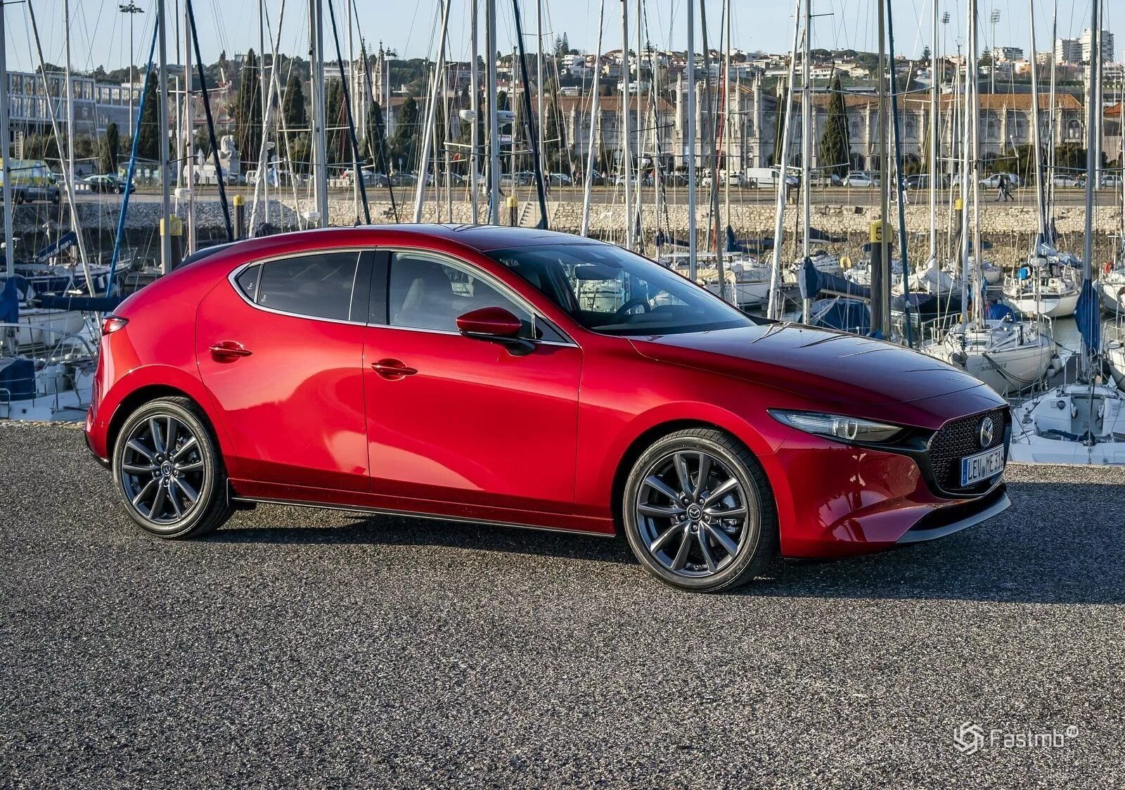 Хэтчбеки 2019 года. Mazda 3 Hatchback 2019. Мазда 3 2021. Мазда 3 хэтчбек 2018. Mazda 3 2018 Hatchback.