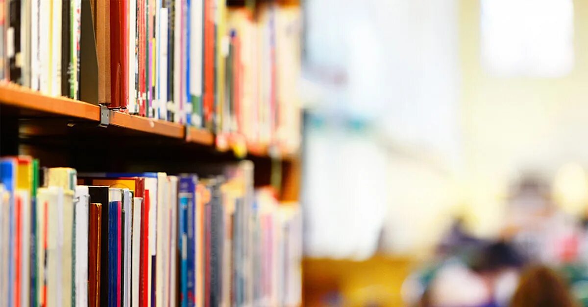 Свыше девяносто книг. Книжные баннеры. баннер книги. фон для баннера библиотека. баннер для библиотеки.