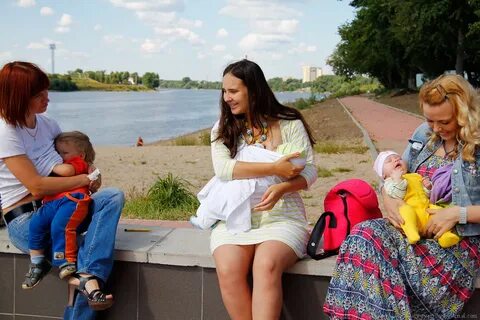 Как кормить ребенка на улице