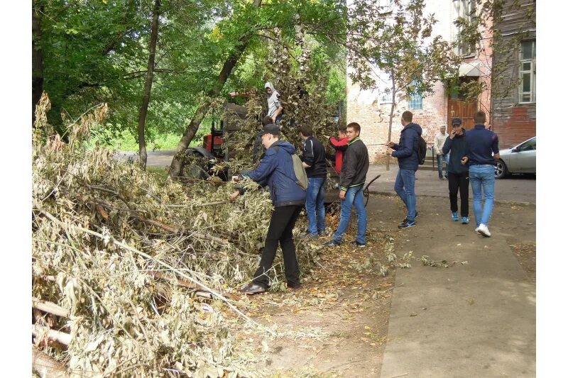 Вакансии нижняя терраса. Ульяновск нижняя терраса в 2010 году. Вакансии нижняя терраса. Нижняя терраса набережной. Нижняя терраса волгограда терраса.