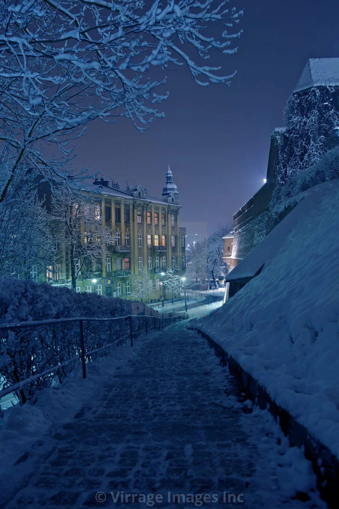 Город снег вечер. Зимний город. Гоор зима. Зима ночь. Город зимой.