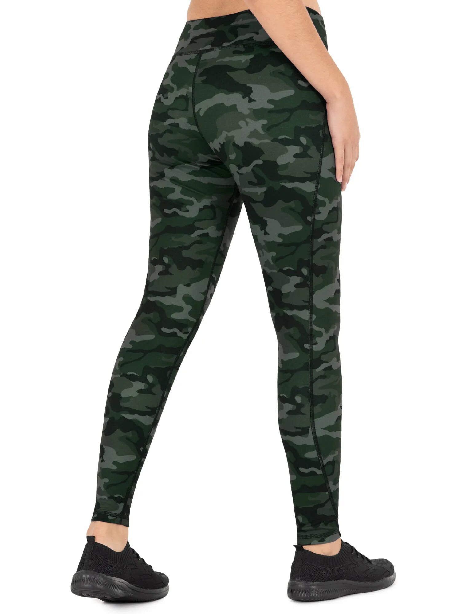 Маскировочная гилли в лесу. Камуфлированные леггинсы адидас мужские. Мосси оак. Активный невидимый камуфляж adaptive. Активный камуфляж.