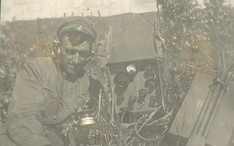 Солдат карикатура. Ф. Карикатуры про армию. Военнослужащий-подчиненный. Художник чебанов.