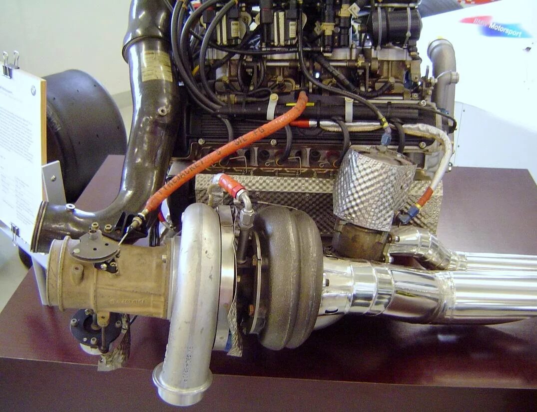 электродвигатель 220в 1. Bmw m10 turbo. Bmw m12/13 turbo. 5 квт 1500об. мотор ф1.