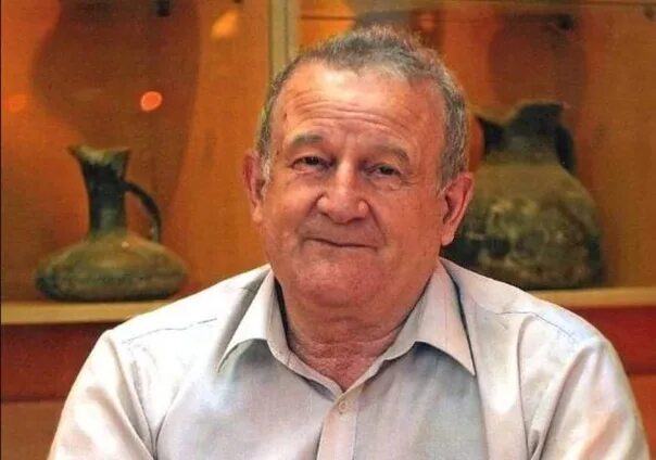 Врач археолог
