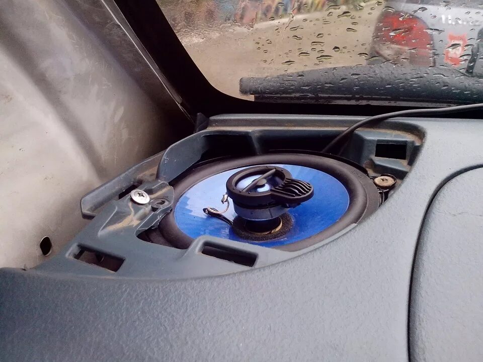 Vitz 2001 размер динамиков. Динамики тойота витц. Динамики для тойота ист. Динамики тойота витц. Автозвук тойота платц.