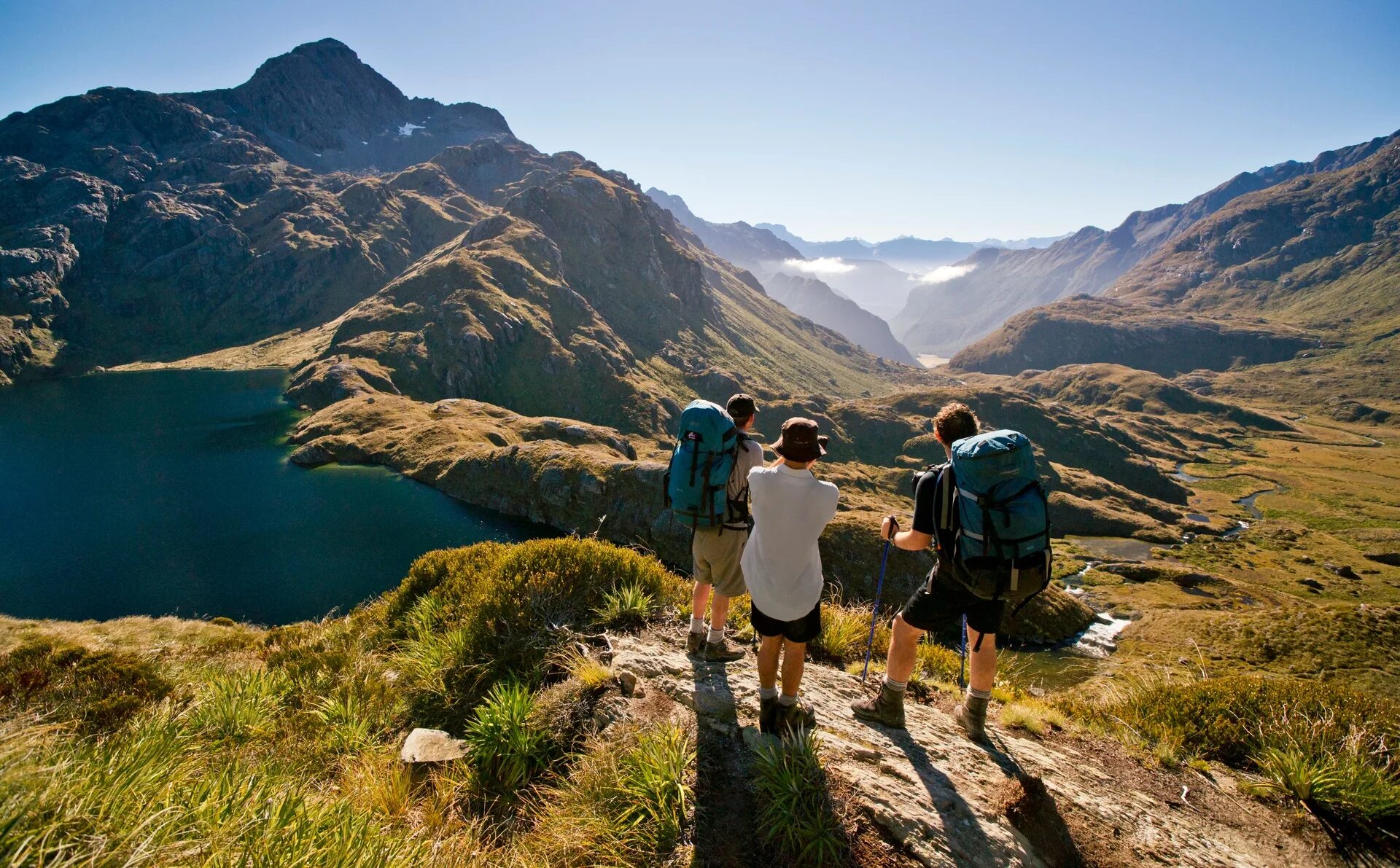 New zealand how people live. Хайкинг в новой Зеландии. Туристская тропа новая Зеландия. Новая Зеландия экотуризм. Тропа Рутберн новая Зеландия.