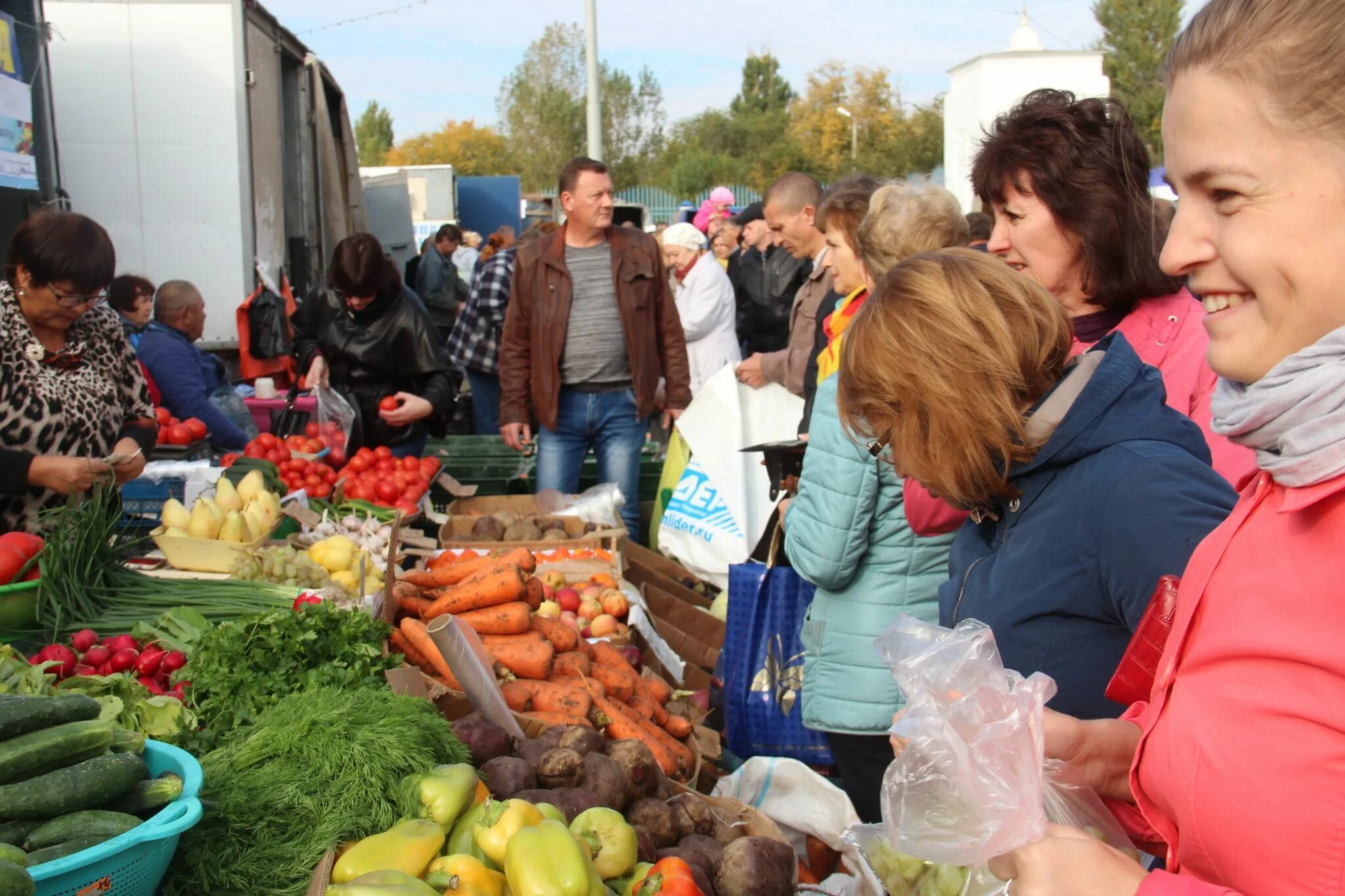 Сельская ярмарка. Сельскохозяйственая ярмарка. Продовольственная ярмарка. Сезонная ярмарка. Сельхоз ярмарка весенняя.