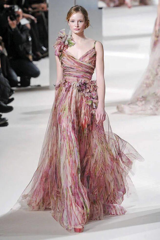 Модные шифоновые платья 2025. Elie saab коллекции 2011. elie saab 2025 couture. elie saab платья 2025. elie saab 2025 couture.
