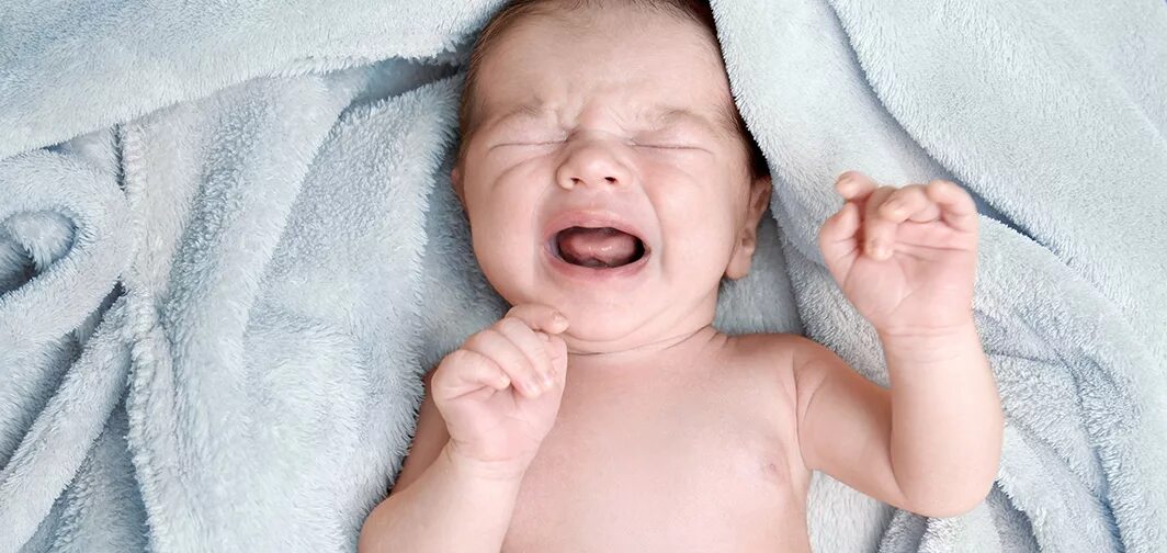 Плачь ребенка при рождении. Новорожденный. Грудной ребенок. Новорождённые дети. Младенец кричит.