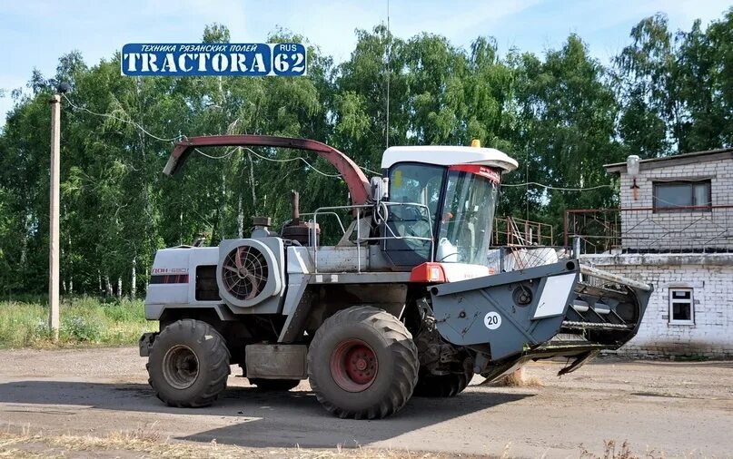 Комбайн 680м. Комбайн ростсельмаш дон 680м. комбайн дон 680 м. кормоуборочный комбайн дон 680м. силосный комбайн дон 680м.