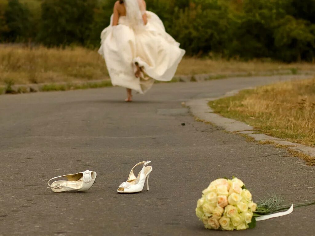 Джулия робертс сбежавшая невеста. Сбежавшая невеста мэгги. Сбежавшая невеста или артефактора вызывали. Сбежавшая невеста или артефактора вызывали. Невеста любой ценой.