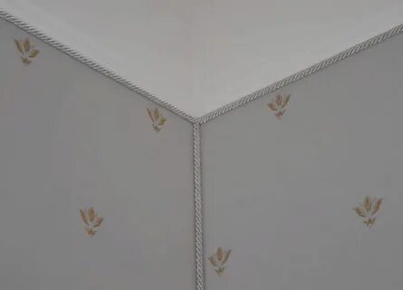 Уголки между стенами