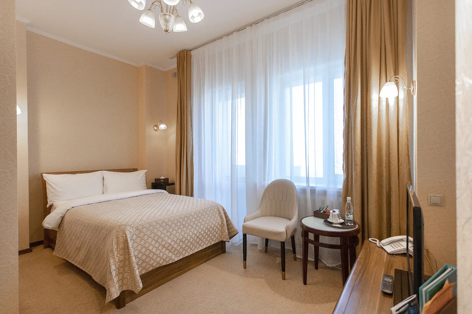 Гостиница теплая владивосток. Азимут отель владивосток 4*. , 23а, владивосток. Отель экватор 3* владивосток. Гостиница приморье владивосток.