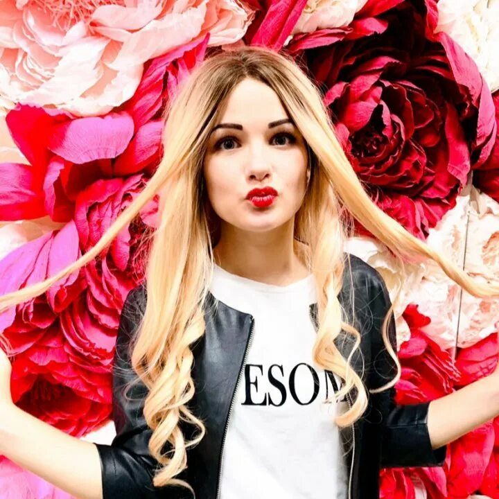 Вики тория. Вика из лайка. Вика из лайка. Вика тория тик ток. Wika toriia.