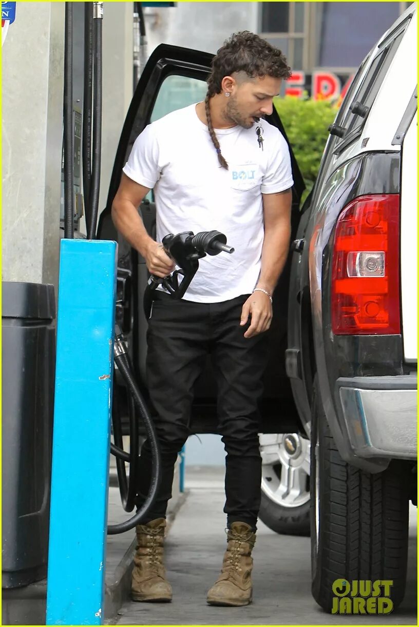 Шая ла баф. Шайа лабаф нимфоманка. Шайа лабаф сошёл с ума. Шайа лабаф сошел с ума. Шайа лабаф.