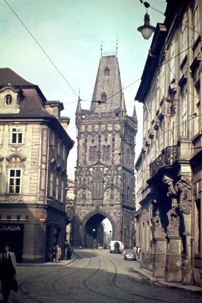 Аналогично фото. Прага 1946. Прага 1946 институт. Прага старый город. Древняя Прага.