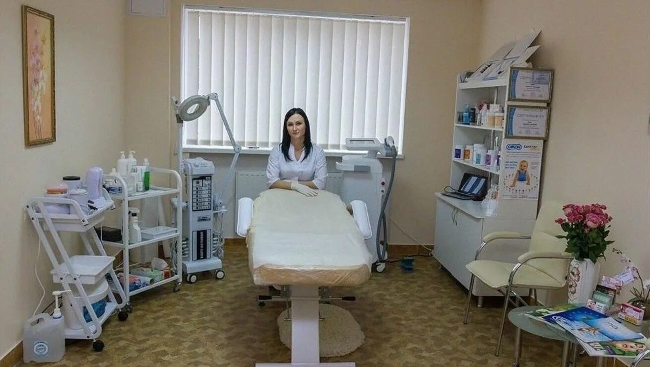 Институт дом русской косметики в москве. Дом русской косметики. Салон косметологии. Салоны косметологии в москве aesthetics. Интерьеры небольшого косметического кабинета.