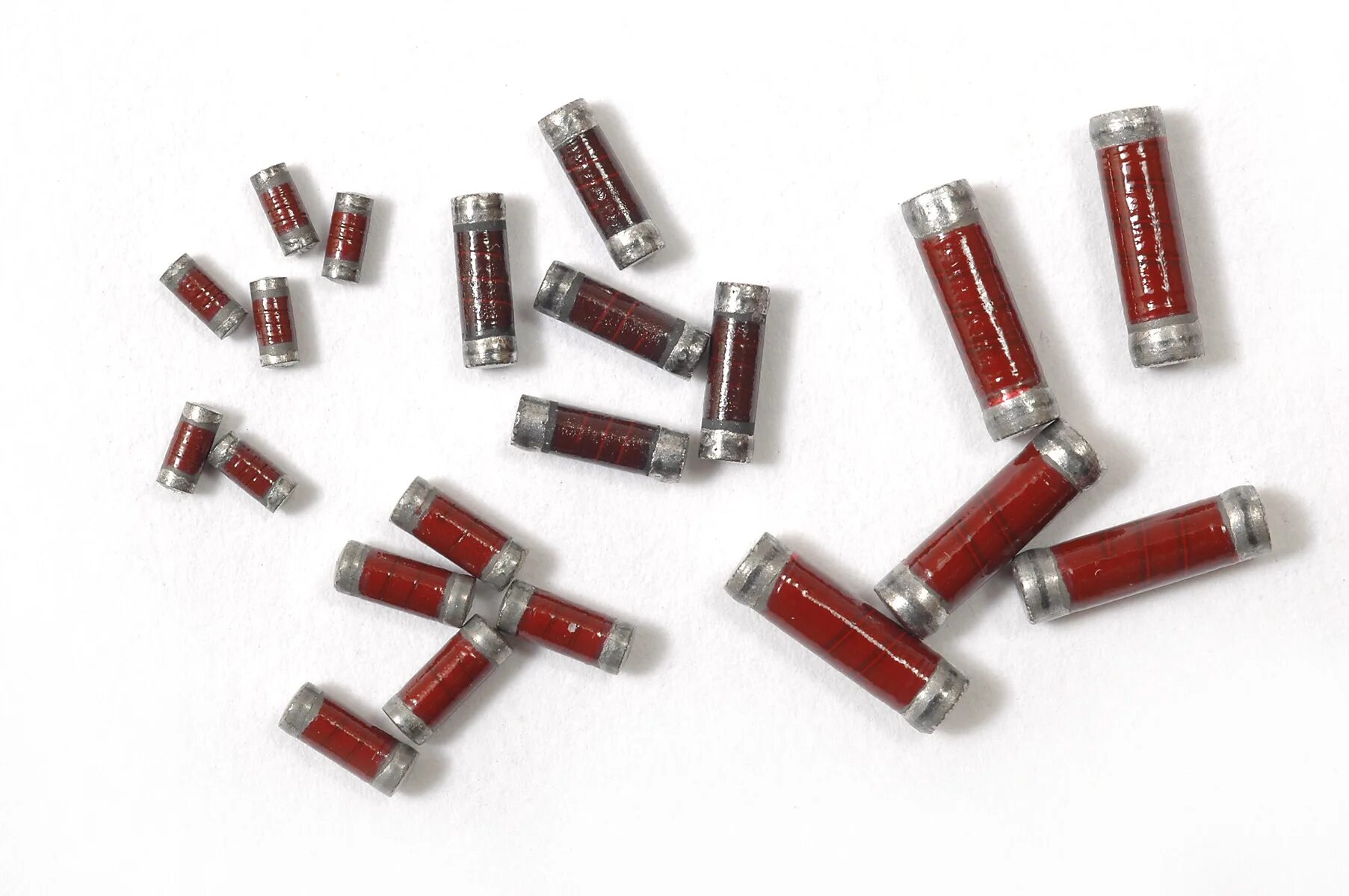 Melf паттерн роста обнаружен. Melf smd резисторы. резистор melf smd 0204 корпуса. маркировка smd melf резисторов. резисторы smd melf для звука.
