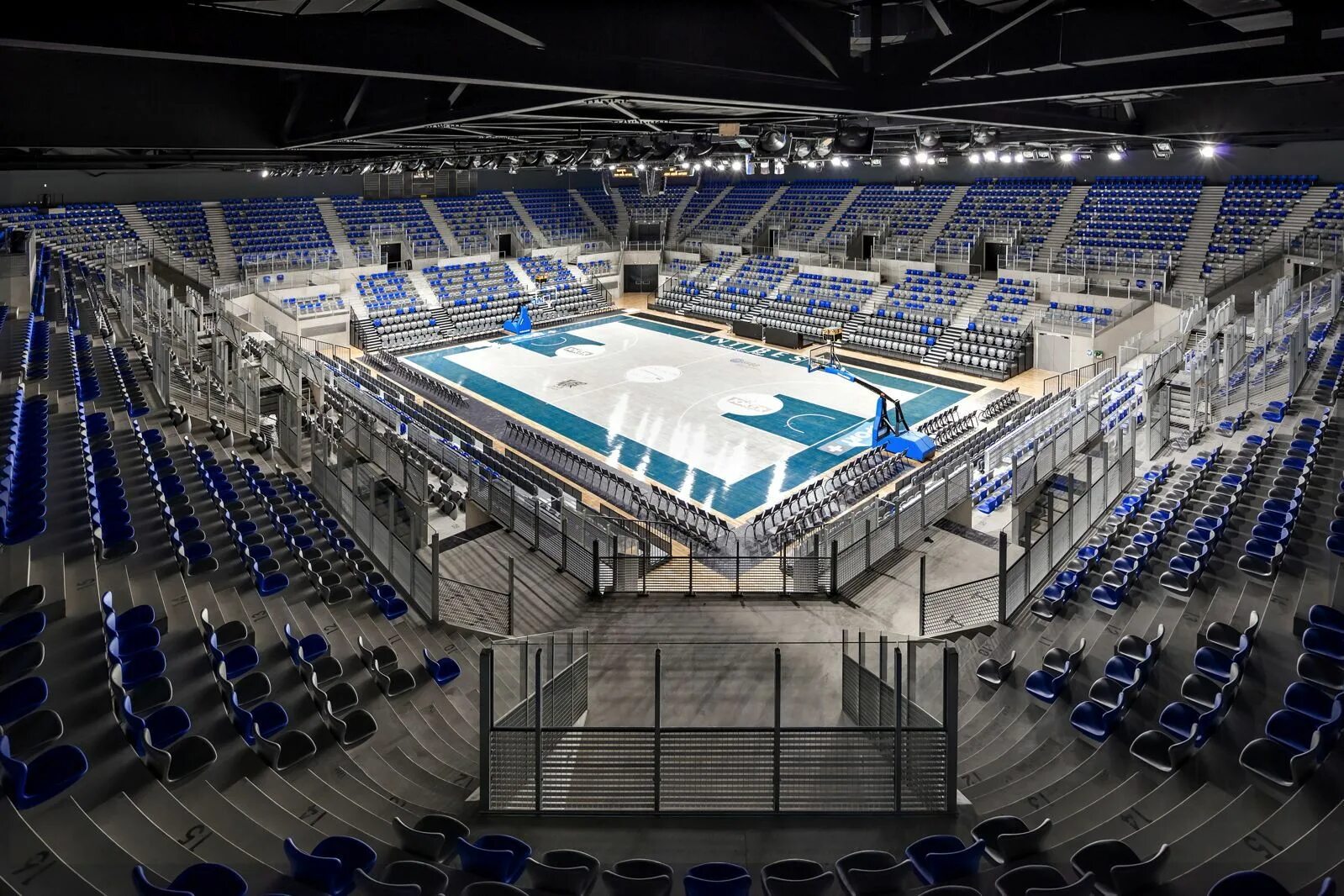 арена свободы