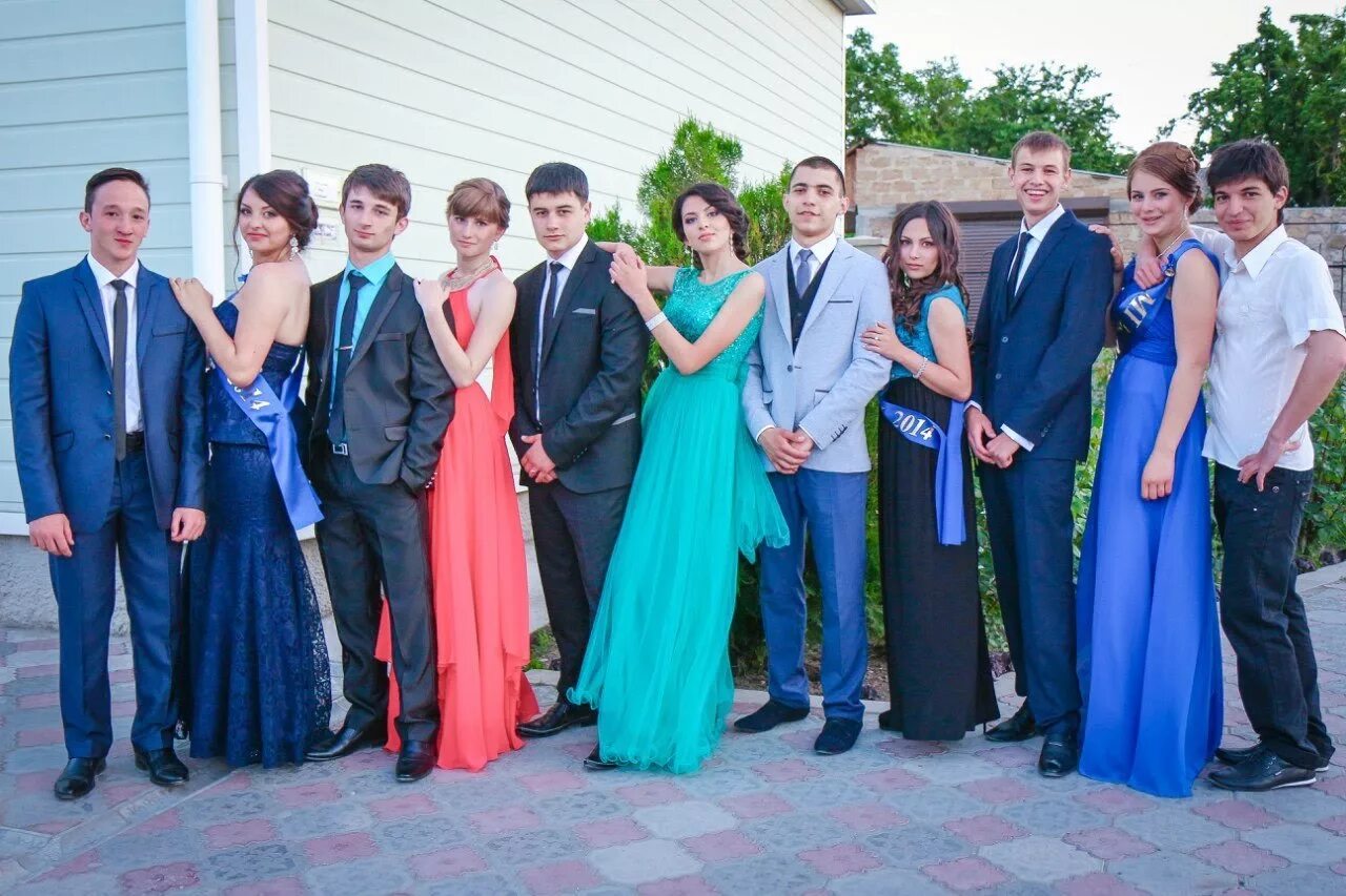 Ученики в классе. 11классов net. Средний бал 9 классрв и 11. Школьники в классе за партами. 11классов net.