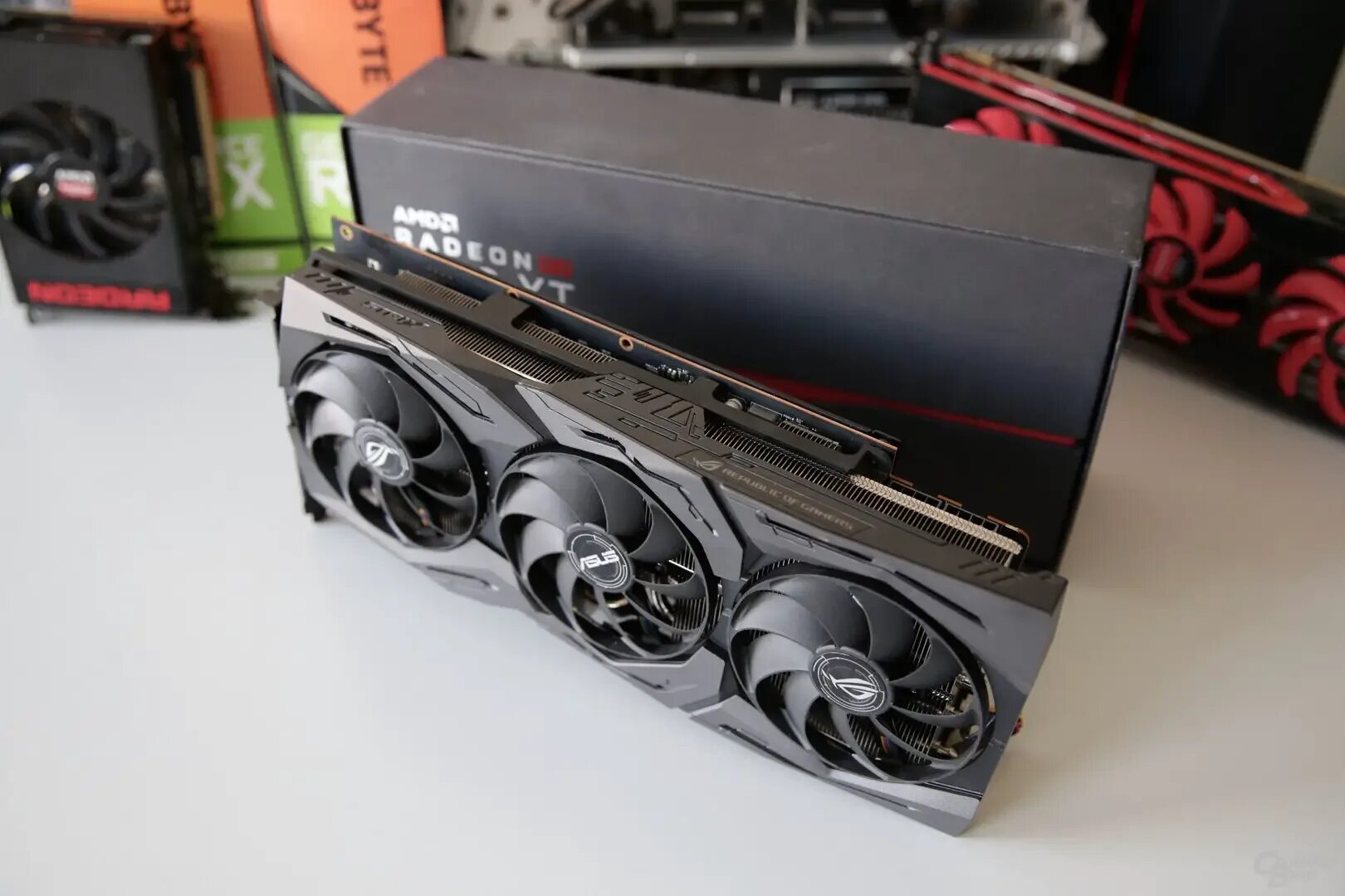 ASUS Strix RX 5700xt. ASUS rx5700xt. RX 5700 XT ASUS ROG Strix. RX 5700 XT Radeon ROG Strix. Asus rx6600