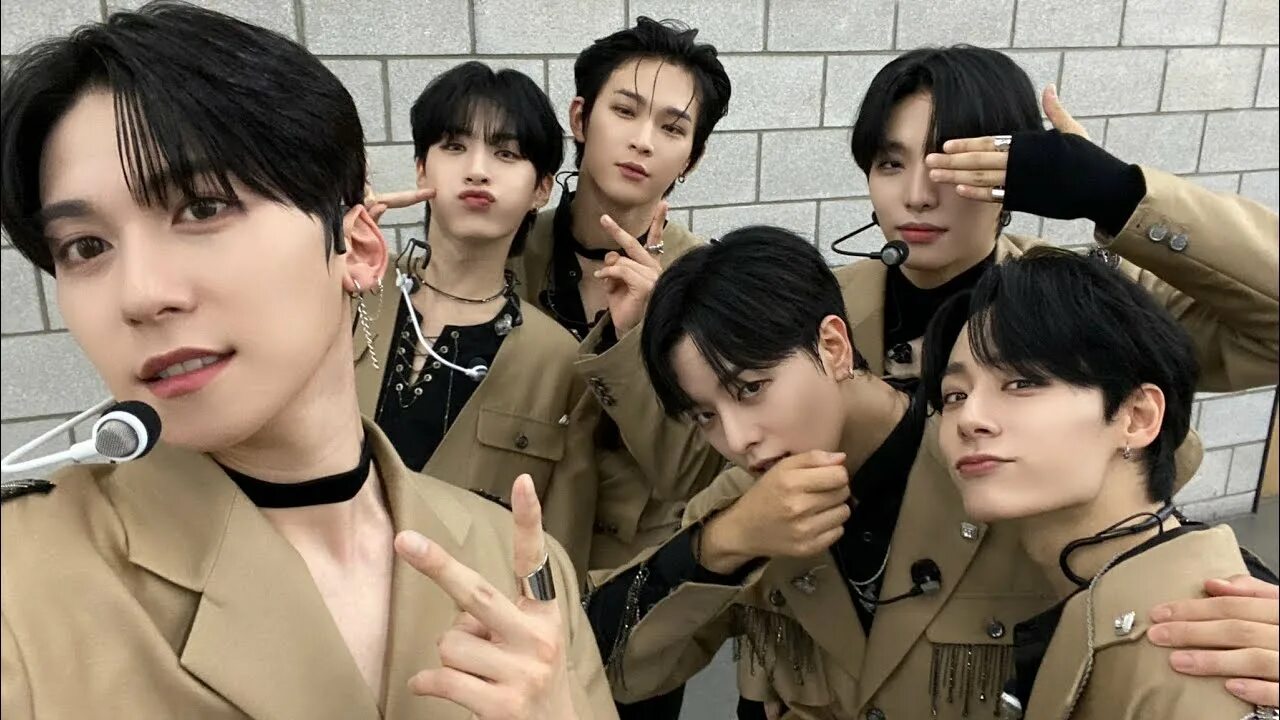 Oneus same. ONEUS same Scent. Группа ONEUS. ONEUS Leedo same Scent. ONEUS keonhee same Scent.