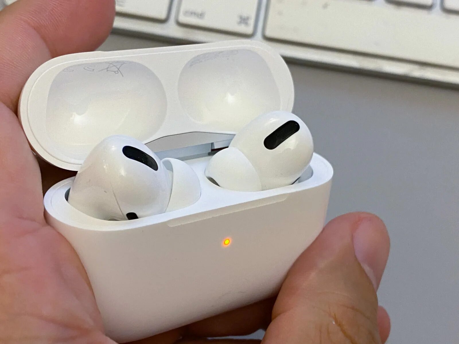 Airpods pro купить спб. Apple AIRPODS Pro 2. AIRPODS Pro 3. Наушники аирподс 3. Наушники Apple беспроводные оригинал AIRPODS 3.