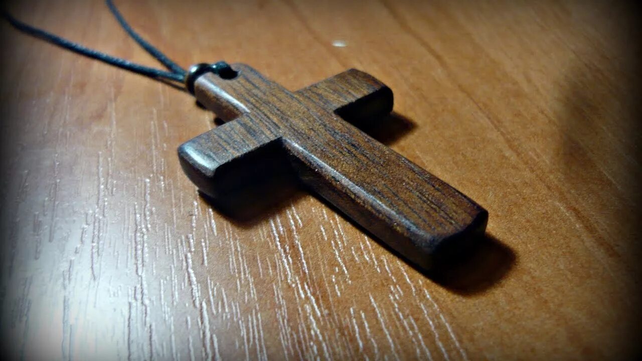 Нательный крест 1864. Крест наперсный деревянный. Деревянный крестик нательный. Нательный крест из дерева.