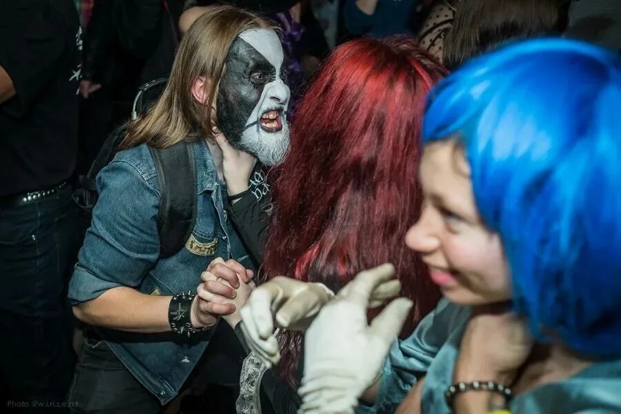 Празднуют ли хэллоуин 1 ноября. Праздник хэллоуин значение праздника. Отмечают ли в турции хэллоуин. Хэллоуин мероприятия. Школа 67 челябинск хэллоуин.