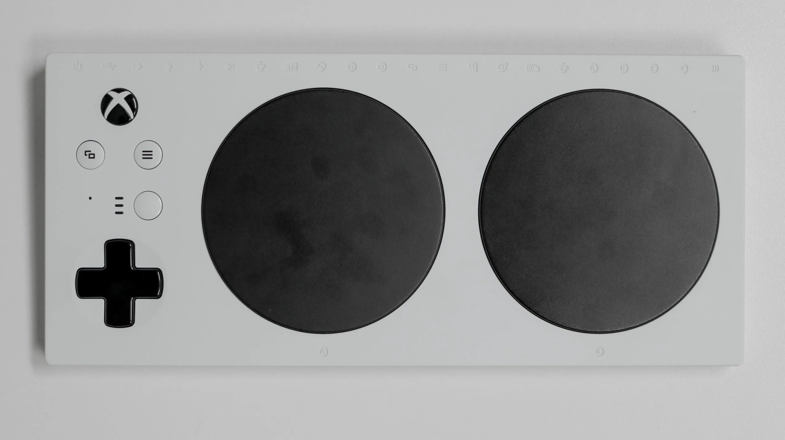 Adaptive controller. Xbox adaptive controller. microsoft xbox adaptive controller. адаптивный контроллер xbox.