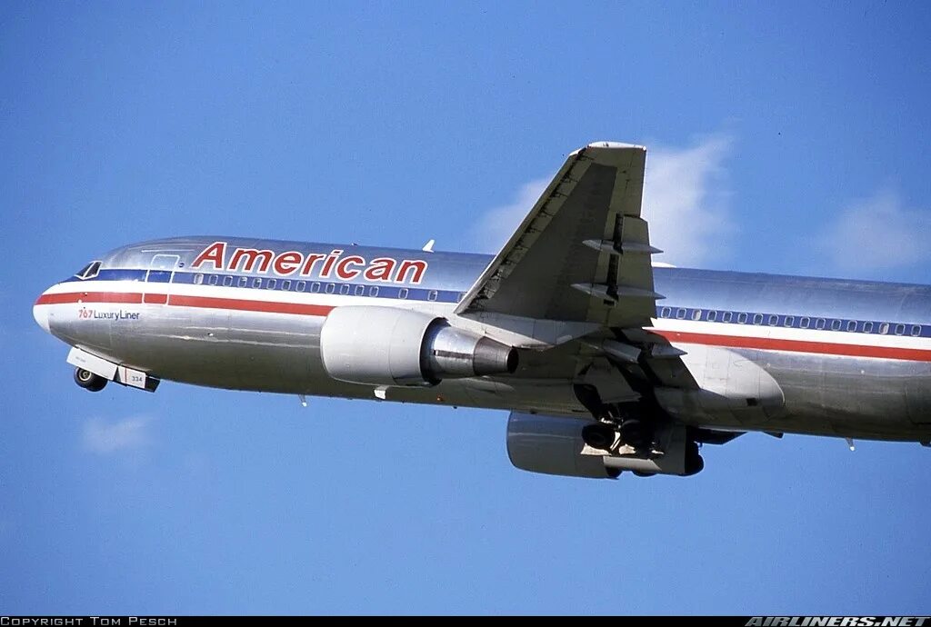 Рейс american airlines. Боинг 767-223er. Боинг 767 Американ Эйрлайнс 11. Boeing-767 рейс aa11. American Airlines рейс 11 (Boeing 767.