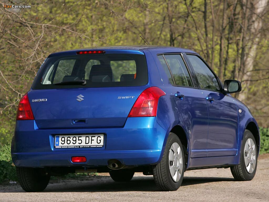 Хэтчбеки 2005 г. Судзуки Свифт 5. Suzuki Swift 2004. Сузуки Свифт 2005. Сузуки Свифт 3.