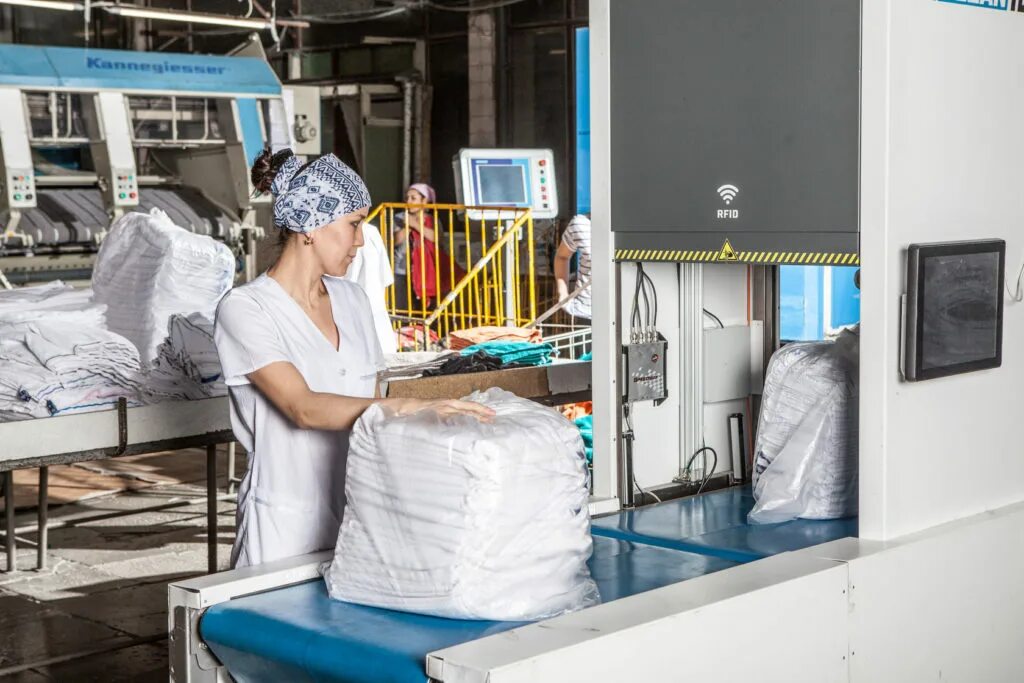 балтийский текстиль. выставка ярмарка текстильлегпром. балтийский текстиль отзывы сотрудников. тк балтия логотип. фото сотрудники балтийский текстиль 2023.