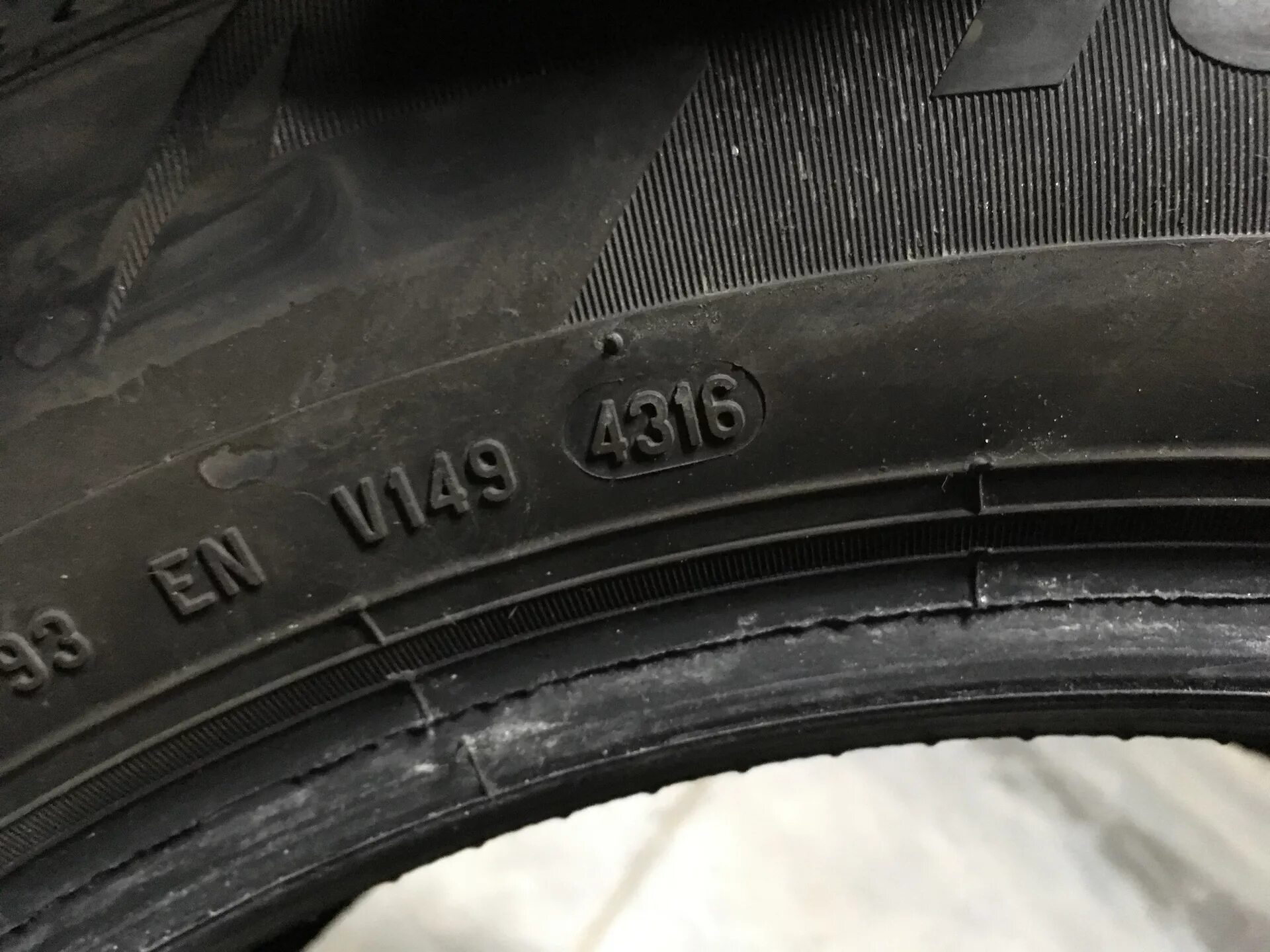 Пирелли ранфлет. Runflat pirelli шины. continental runflat маркировка. пирелли обозначение ранфлет. runflat у пирелли.
