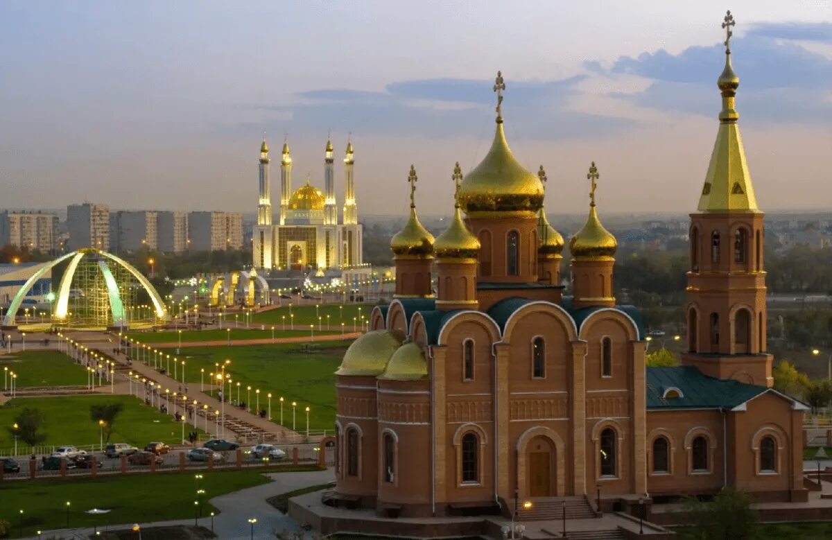 Храм между