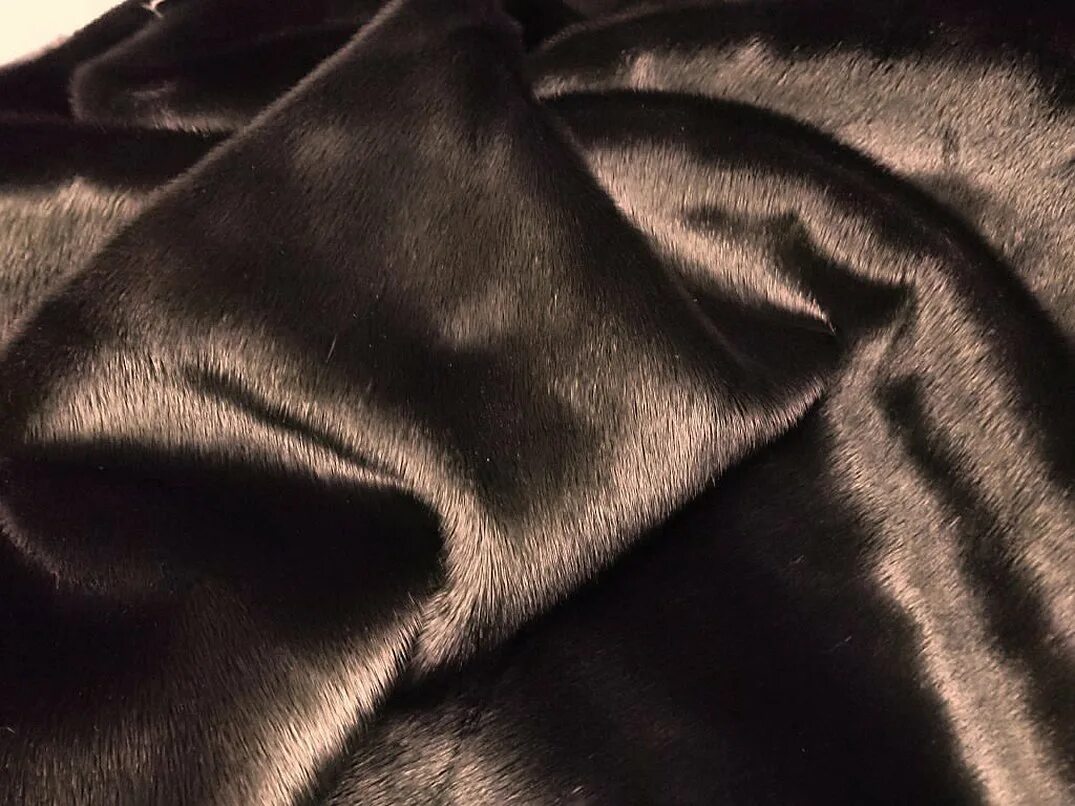 Брошь меховая нерпа. Мех нерпы. Мех морского котика. Шуба из нерпы. Мех нерпы.