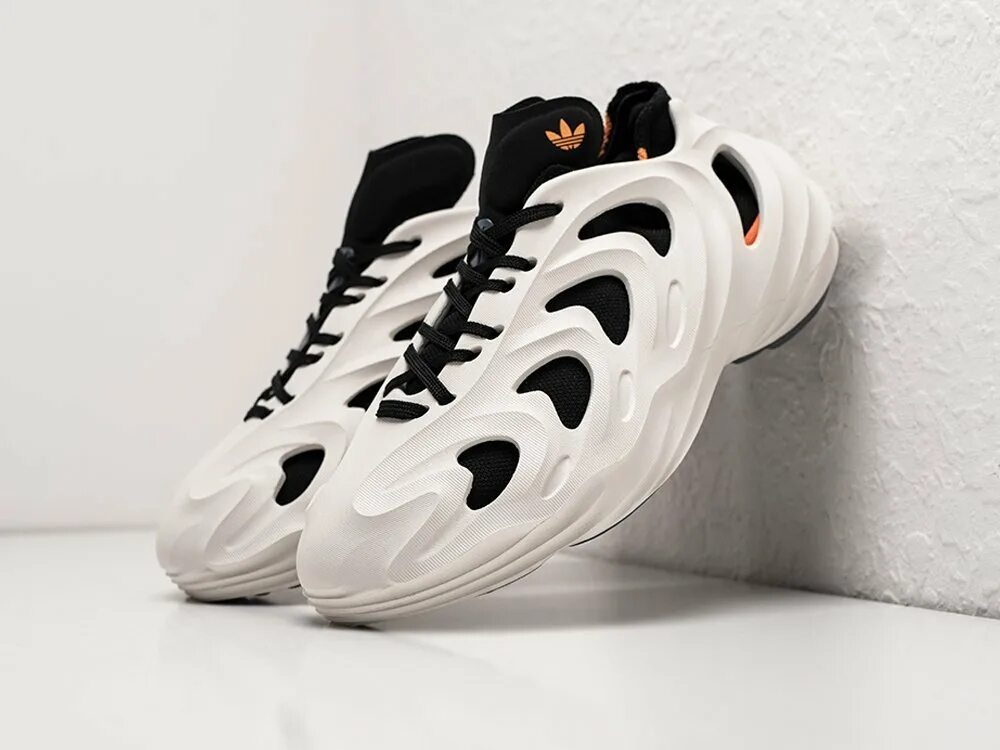 Кроссовки adidas adifom q black carbon. Adidas adifom q white. Adidas adifom q. Adifom q расцветки. Adidas originals adifom q.