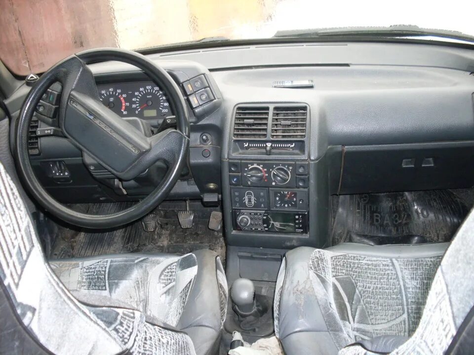 Ваз 2110 2001 салон. Мотор 8 клапанный ваз 2110. 6 8 клапанный. 5 16 клапанов. Ваз 2110 1.