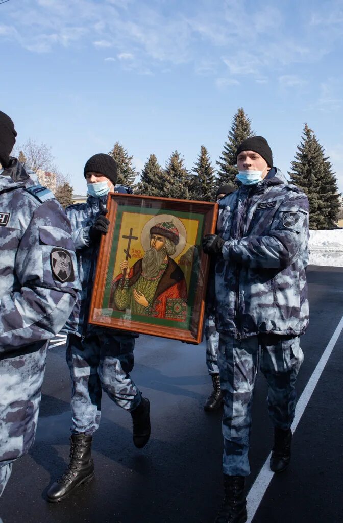 Росгвардия какой праздник. С праздником Росгвардии. Росгвардия праздник. Росгвардия Саратов ОМОН.