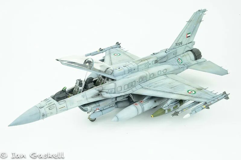 1 48 01. Модель f 16 1/48 от Кинетик. Kinetic f-16a. F-16a/b NSAWC Adversary Kinetic, 1/48. 1/48 48061 Kinetic.