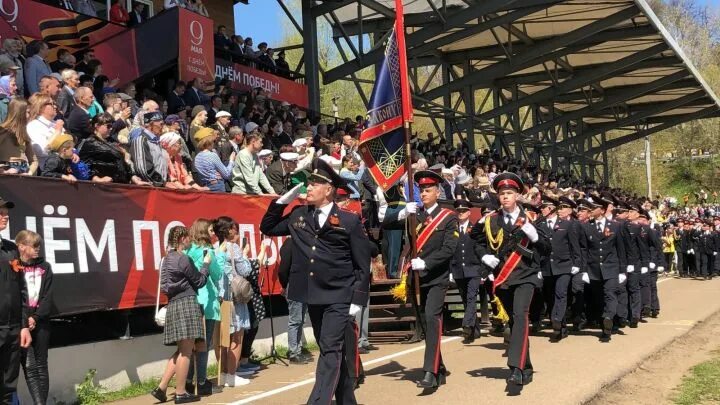 Елабуга день победы. Елабуга день победы. Парад победы елабуга. 9 мая елабуга. Елабуга 9 мая 2022.
