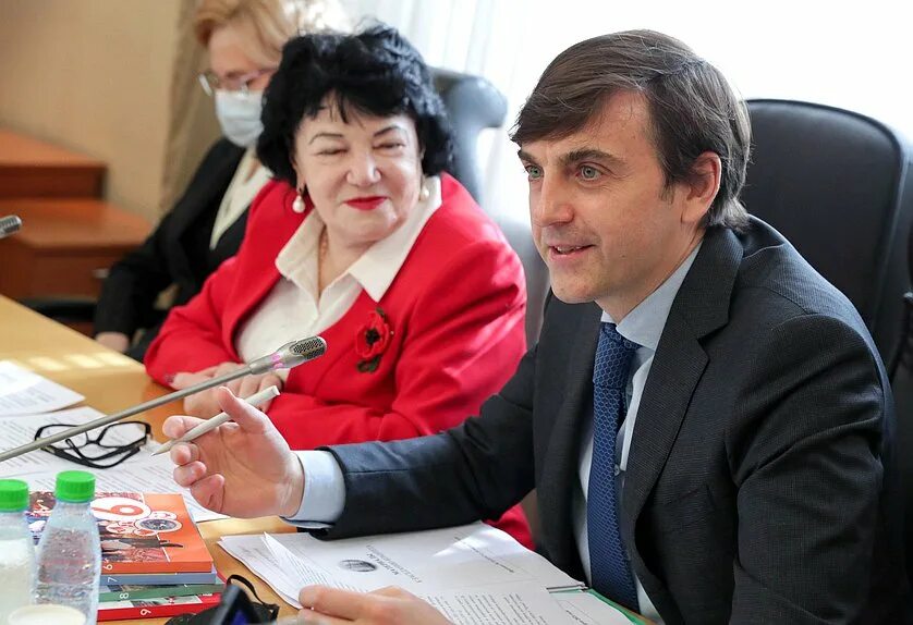 Утвердили министра просвещения. Утвердили министра просвещения. Утвердили министра просвещения. Распоряжения минюста 2023. Положение о логопедической помощи.