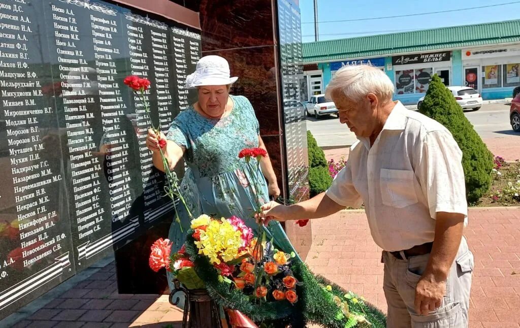 Сколько ветеранов в краснодарском крае. Станица Петровская Краснодарский край. Станица Петровская Славянского района Краснодарского края. Ветераны Краснодара. Известные ветераны Краснодарского края.