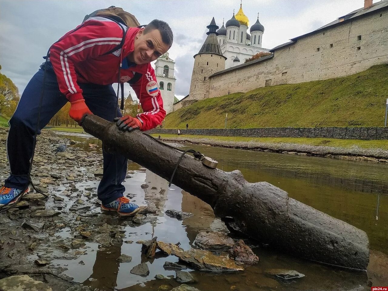 Находка Псков. Река Великая Псков. Псков удивительные находки. Ssduik pskov