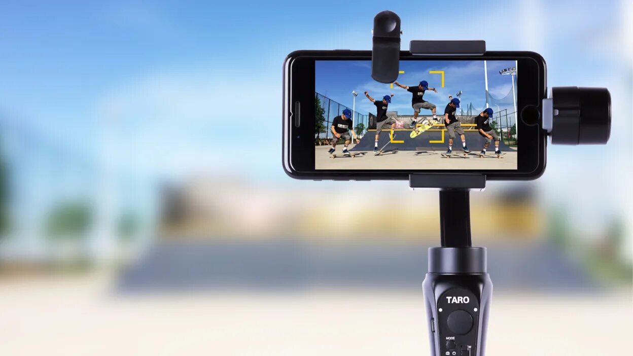 Camera tracks. Tracking-gimbal. robot camera tracking.